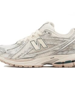 New Balance 1906R Silver Metallic Cream