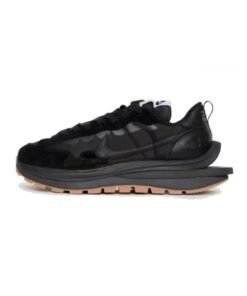 Nike Vaporwaffle Sacai Black Gum