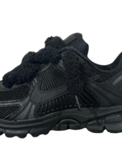 VOMERO 5 BLACK "FLUFFY LACES"